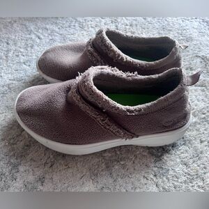 OOFOS OOcoozie Low Shoe